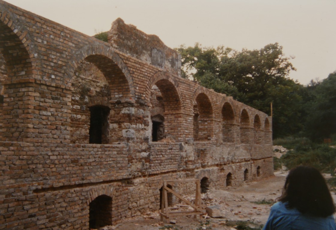 Фотографија из галерије Манастира Кувеждин, 1997 (2)